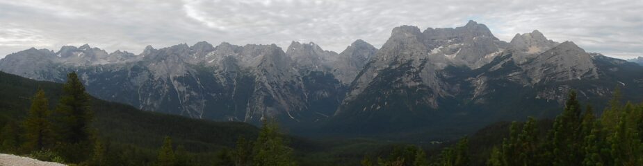 Marmarole a SX e Sorapiss viste dai Cadini di Misurina