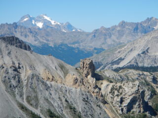 Tour jaune de Barabbas e gli Ecrins sullo sfondo