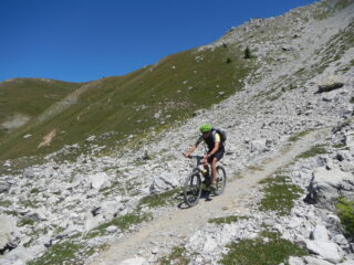 discesa verso il Col des Acles