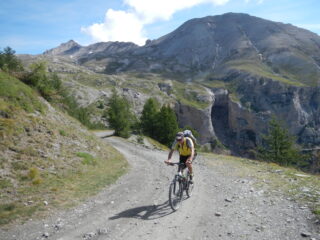 sullo sfondo il Monte Seguret