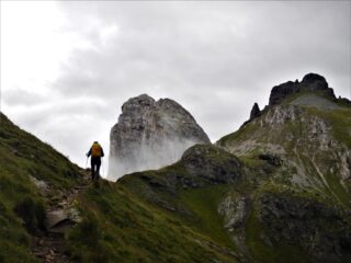 Sopra la forcella dei Lech, la Cima d'Auta