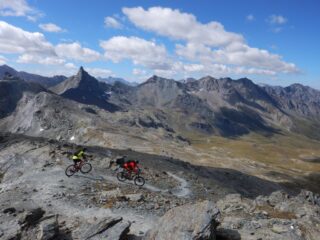 Inizio discesa dal Pic sul colle di St. Veran