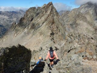 In discesa poco sotto la cima