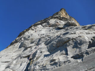 La prima lunghezza della via.