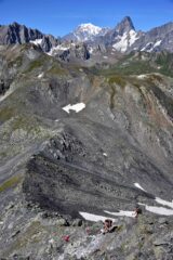 Scendendo lungo la cresta Ovest della Pointe de Drone