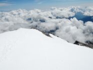 Dalla cima, sguardo sulla Punta Giordani