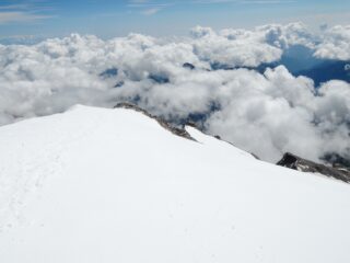 Dalla cima, sguardo sulla Punta Giordani
