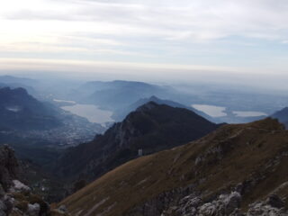 La vista si apre sui laghi