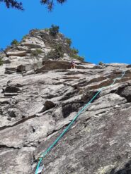 In sosta a L6 [primo tiro sul Pilastro vero e proprio]