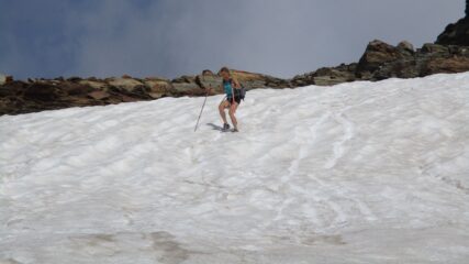 Residuo di nevaio dopo il Colle del Carro