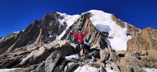 Laura in vetta alla Pointe Lachenal