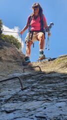 Cri al passaggino accanto alla cascata