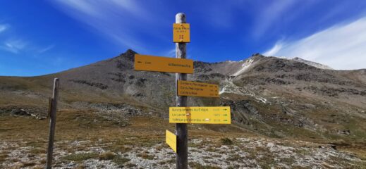 cartelli indicatori al Colle del Frejus