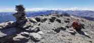 l'ampia cima della Punta Bagnà con l'ometto di vetta