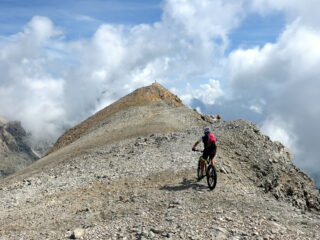 Pedalando oltre i 3000 per il Truc Peyrous