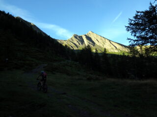 Salendo al Lago Verde