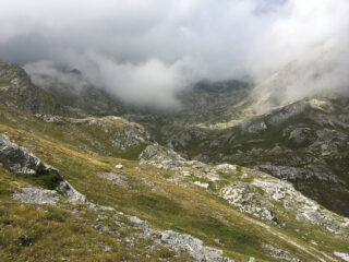 Quasi in piano scendendo verso la Chiusetta