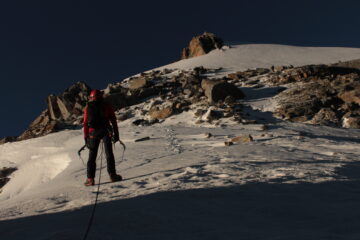 Al colle, puntando verso il primo torrione