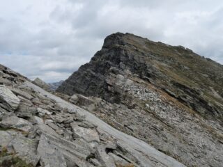 La Scheggia vista da poco sotto la cima