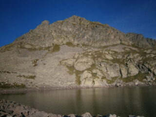la cima vista dal lago inferiore