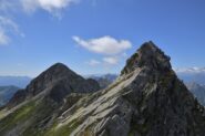 Pizzo del Fornale e roccette della cresta viste dalla Bocchetta di Loccia Carneria