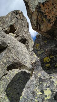 Caminetto con chiodo al termine