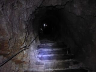 All'interno della galleria di 300 metri.