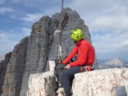 In vetta con lo sguardo alla Cima Grande.