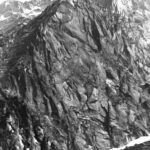 La parete NO della Costa Vargnei - Punta delle Tole Reverse. (Ph. U. Manera, 1981)