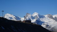 Stralhorn, Rimpfischhorn e Allalinhorn alle spalle della cabinovia di Hohsaas