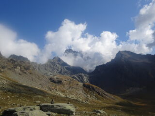 Nei pressi del refuge du Viso: il Monviso spunta tra le nuvole per pochi minuti