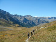 la lunga discesa nel Vallone dell'Ague Blanche
