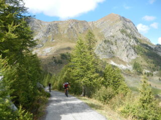 in salita verso il Colle di Esischie