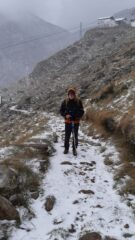 Sandro in discesa sotto la neve