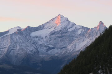 primo sole sulla Grivola