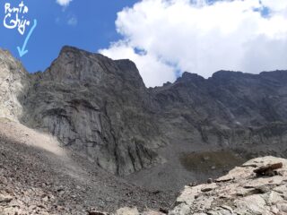 Dal Rifugio Bozano si vede la cima sulla sx