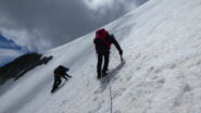 siamo scesi direttamente per il pendio NE su neve ottima 