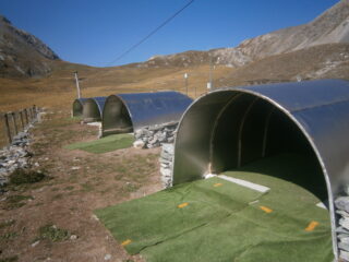 i dormitori esterni del rifugio