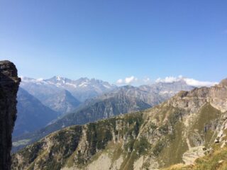 Dalla Bocchetta di Balmafredda panorama sul M.te Leone e le cime del Vallese