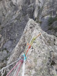 Sosta in vetta con preparazione  1°corda doppia