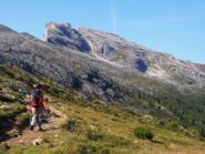 Al centro il gruppo del Setsas. La cima è quella più lontana.