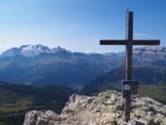 La croce di vetta con la Marmolada.