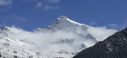 Testa Grigia già ben innevata