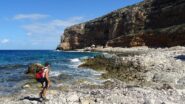 Arrivati a Cala Tramontana facciamo la pausa pranzo con tanto di pennica al sole, bagni zero...il mare è troppo grosso.