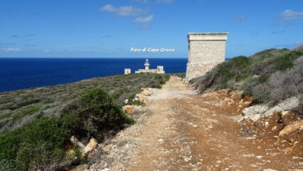 Faro di Capo Grosso in vista.