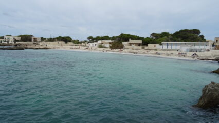 Lido Burrone una delle pochissime spiagge di sabbia.