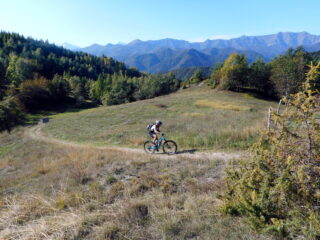 dure rampe verso il Castello di Montemale