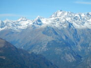 sullo sfondo Ciarforon,Tresenta e Gran Paradiso