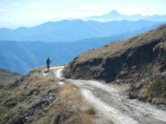 in lontananza spicca il Monviso