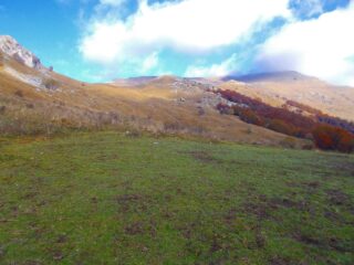 il Monte Prapian a dx con la nuvola sulla cima